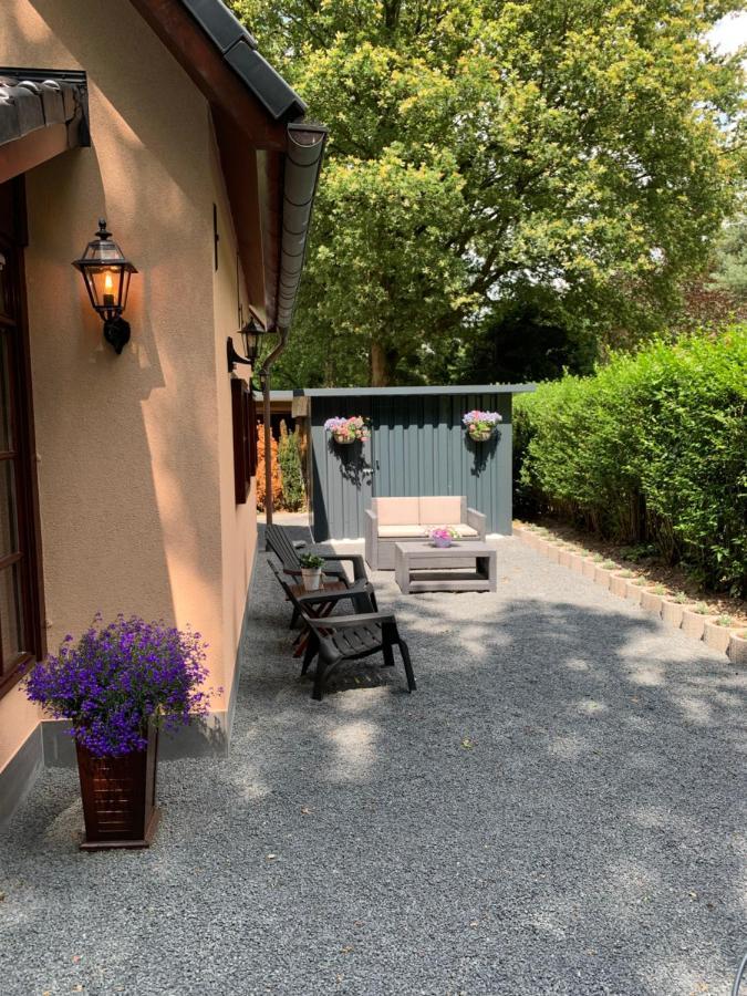 Romantisch Gastenverblijf 'Het Vogelhuisje' Lunteren Bagian luar foto