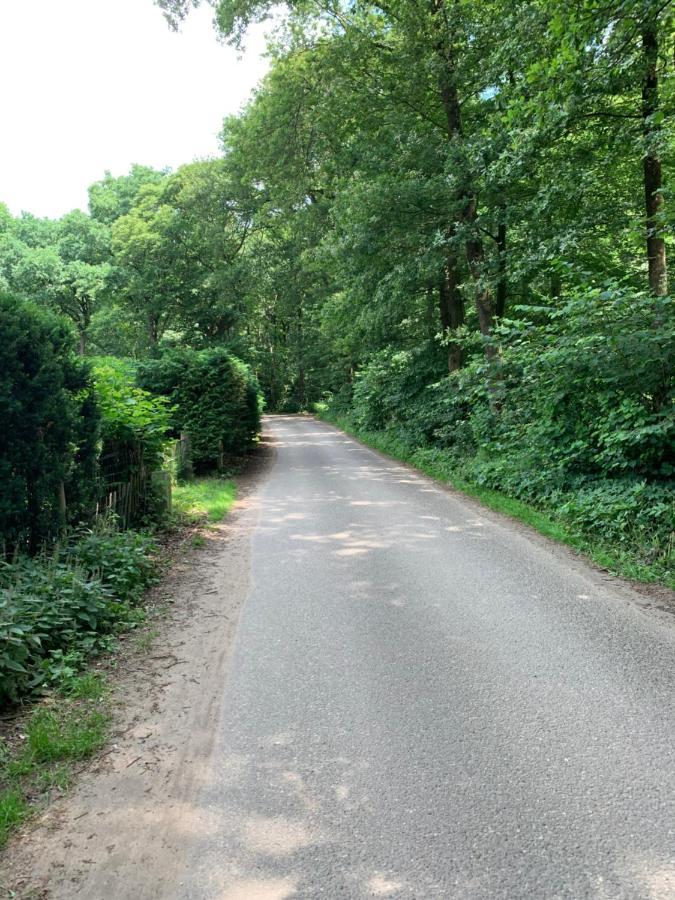 Romantisch Gastenverblijf 'Het Vogelhuisje' Lunteren Bagian luar foto